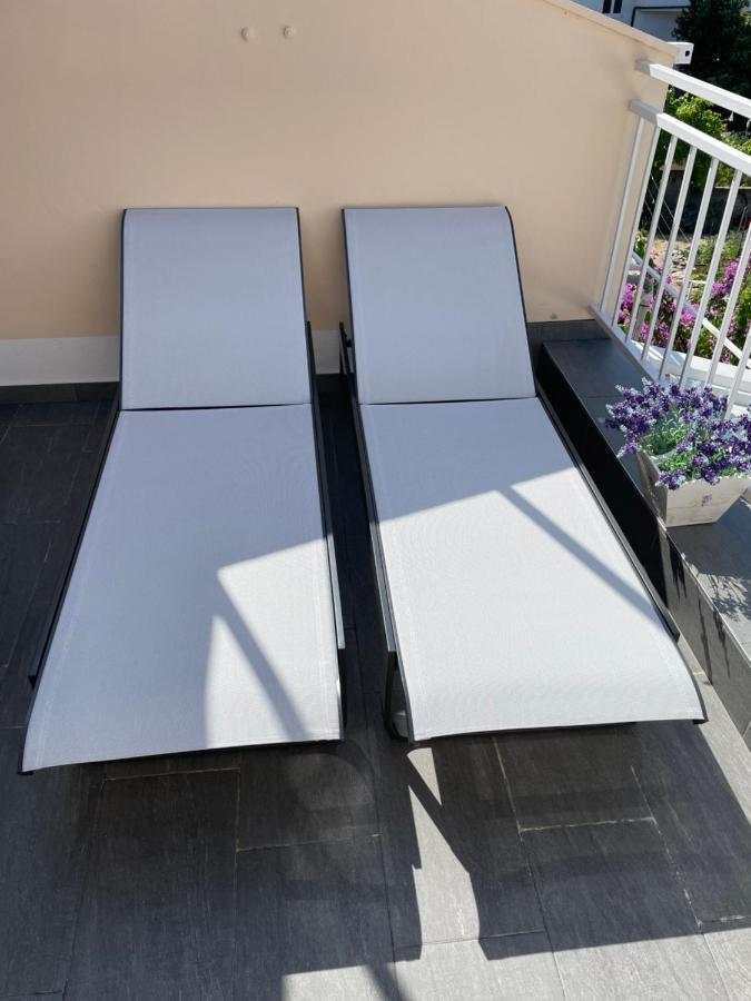Apartments Miriam Srima Vodice Exterior foto