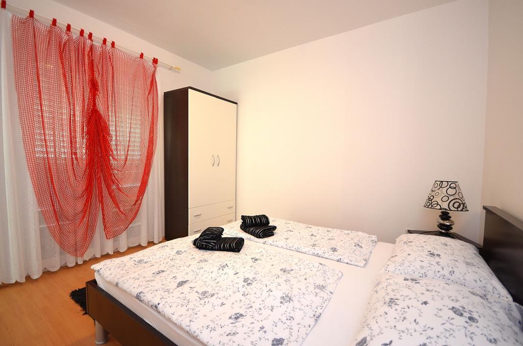 Apartments Miriam Srima Vodice Exterior foto