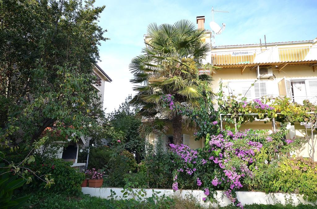 Apartments Miriam Srima Vodice Exterior foto