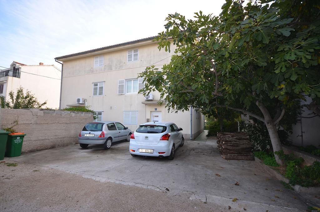 Apartments Miriam Srima Vodice Exterior foto